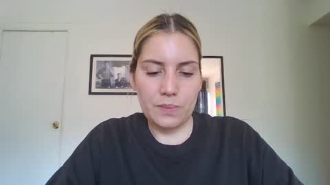 Snapshot of sweet__alana chatting on 23, 9, 2025 Sweet  alana online show from 23, 9, 2025