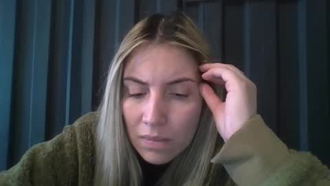 Snapshot of sweet__alana chatting on 29, 9, 2025 Sweet  alana online show from 29, 9, 2025