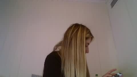 Snapshot of sweet__alana chatting on 8, 10, 2025 Sweet  alana online show from 8, 10, 2025