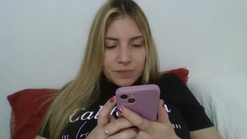 Snapshot of sweet__alana chatting on 14, 10, 2025 Sweet  alana online show from 14, 10, 2025