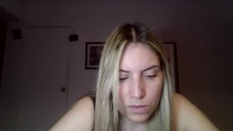 Snapshot of sweet__alana chatting on 21, 10, 2025 Sweet  alana online show from 21, 10, 2025