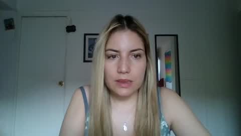 Snapshot of sweet__alana chatting on 22, 10, 2025 Sweet  alana online show from 22, 10, 2025