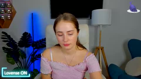 Sweet  Amily online show from 30, 9, 2025