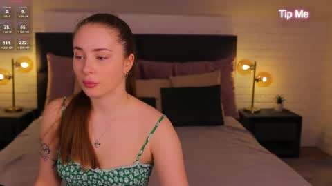 Snapshot of sweet__amily chatting on 19, 4, 2026 Sweet Amily online show from 19, 4, 2026