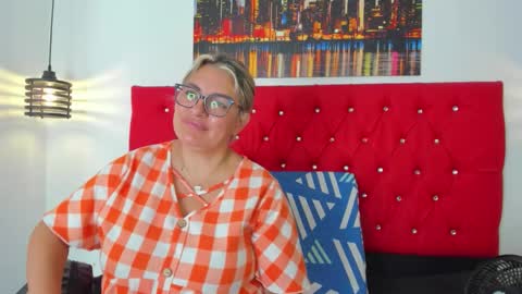 Snapshot of sweet__mature chatting on 23, 10, 2025 Carolina online show from 23, 10, 2025