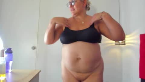 Snapshot of sweet__mature chatting on 25, 10, 2025 Carolina online show from 25, 10, 2025