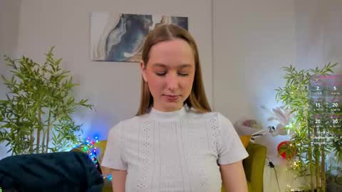 Monica  GTM 3MoTuWeFrSa 500pm-1000pm  online show from 25, 2, 2026