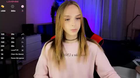 Snapshot of sweet_ali3s chatting on 9, 9, 2025 Call me Alis online show from 9, 9, 2025