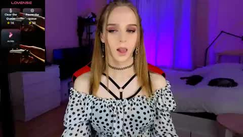 Snapshot of sweet_ali3s chatting on 21, 9, 2025 Call me Alis online show from 21, 9, 2025