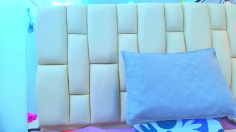 Amye  online show from 18, 10, 2025