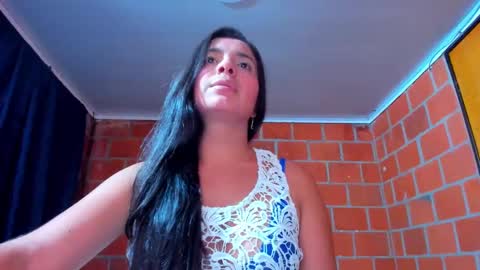 Snapshot of sweet_and_hot_alaia chatting on 18, 11, 2025 sweet and hot alaia online show from 18, 11, 2025