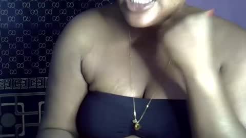 Snapshot of sweet_baby27 chatting on 24, 10, 2025 sweet baby online show from 24, 10, 2025