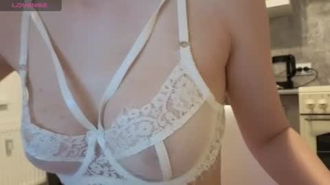 Snapshot of sweet_baby_kate chatting on 20, 6, 2026 Kate and Erica online show from 20, 6, 2026