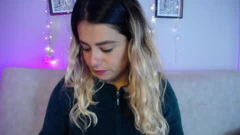 Bella Valery online show from 11, 4, 2026