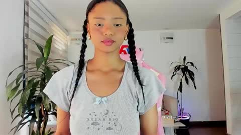 Snapshot of sweet_brunette88 chatting on 13, 12, 2025 sweet_brunette88 online show from 13, 12, 2025