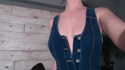 Chantelle online show from 13, 1, 2025