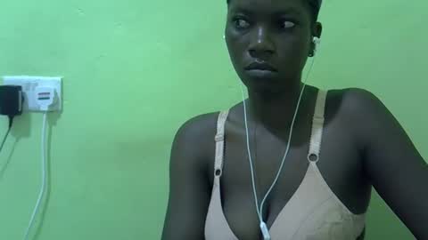 sweet_cherie1 online show from 12, 4, 2026