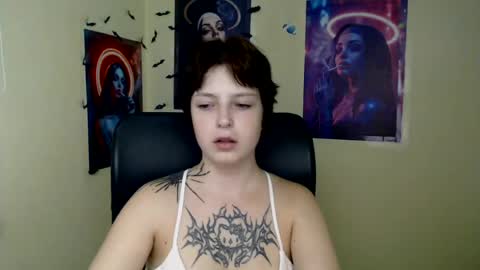 Snapshot of sweet_cherryg chatting on 10, 7, 2026 Ivy online show from 10, 7, 2026