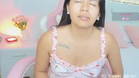 sweet_dania_ online show from 2, 10, 2025