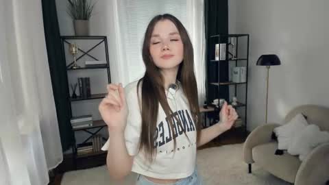 Snapshot of sweet_disaster_ chatting on 28, 9, 2025 sweet_disaster_ online show from 28, 9, 2025