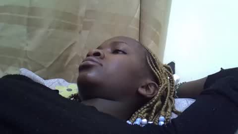 Snapshot of sweet_eldah chatting on 7, 10, 2025 Sweet eldah online show from 7, 10, 2025