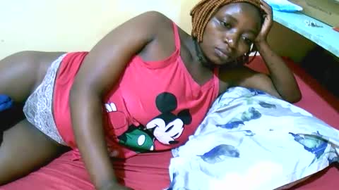 Snapshot of sweet_elena24 chatting on 19, 9, 2025 shillah online show from 19, 9, 2025