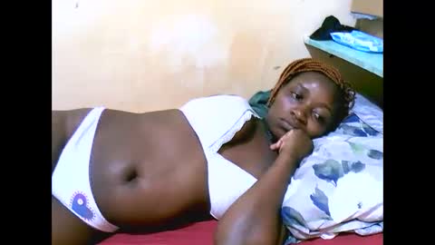 Snapshot of sweet_elena24 chatting on 21, 9, 2025 shillah online show from 21, 9, 2025