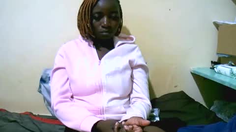 Snapshot of sweet_elena24 chatting on 6, 10, 2025 shillah online show from 6, 10, 2025