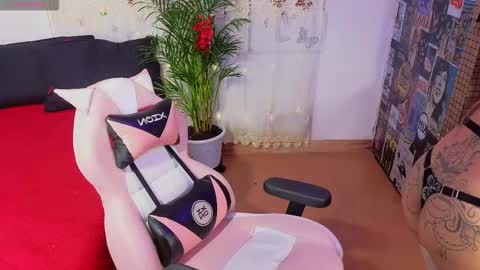 Snapshot of sweet_explotion chatting on 2, 12, 2025 sweet thani online show from 2, 12, 2025