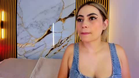 Snapshot of sweet_flame_ chatting on 26, 9, 2025 sweet_flame_ online show from 26, 9, 2025