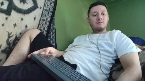 sweet_guy36 online show from 24, 9, 2025