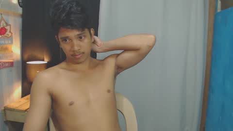 sweet_guyxx online show from 9, 1, 2025