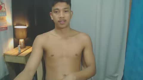 sweet_guyxx online show from 13, 1, 2025