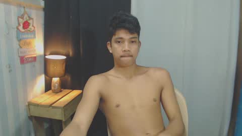 sweet_guyxx online show from 10, 2, 2025