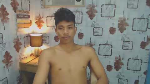 sweet_guyxx online show from 26, 2, 2025