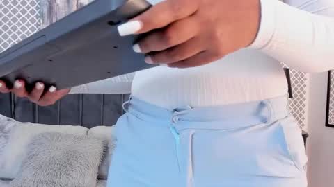 Snapshot of sweet_juicy_ chatting on 20, 1, 2025 Catalina online show from 20, 1, 2025