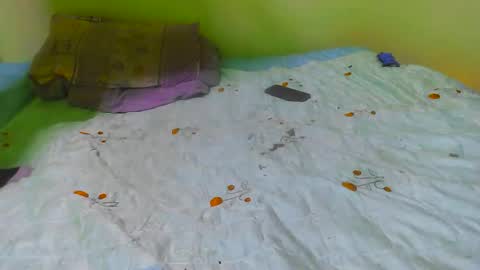 Snapshot of sweet_katrina2 chatting on 9, 10, 2025 millarn online show from 9, 10, 2025