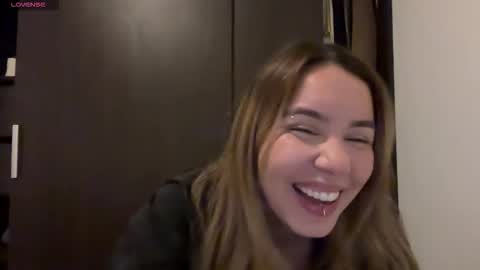 Snapshot of sweet_larissa_ chatting on 11, 1, 2026 Larissa online show from 11, 1, 2026