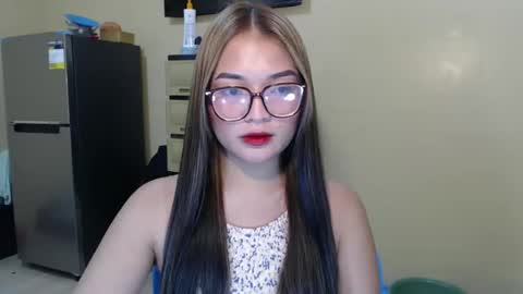 sweet_leah23 online show from 5, 1, 2025