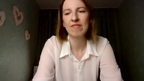 Snapshot of sweet_lilbunny chatting on 16, 10, 2025 sweet_lilbunny online show from 16, 10, 2025