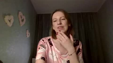 Snapshot of sweet_lilbunny chatting on 24, 10, 2025 sweet_lilbunny online show from 24, 10, 2025