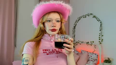 Melissa. Join me on Fansly link in social medias online show from 27, 5, 2026