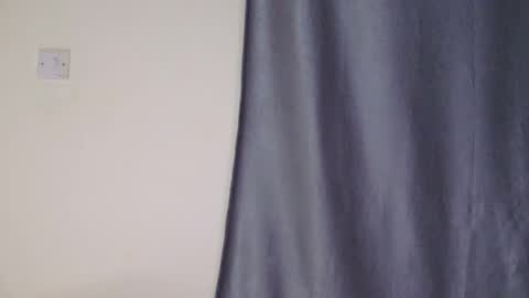 Queen debby online show from 5, 4, 2026