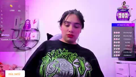 Snapshot of sweet_miiaa chatting on 29, 11, 2025 Mia Johns online show from 29, 11, 2025