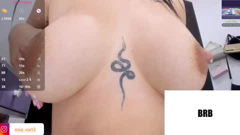 Snapshot of sweet_miiaa chatting on 20, 12, 2025 Mia Johns online show from 20, 12, 2025