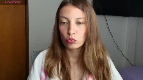 sweet_moon_v_ online show from 16, 6, 2026