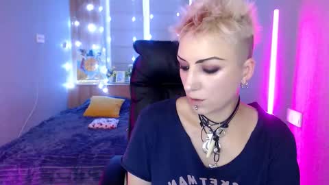 sweet_n_strong online show from 21, 12, 2025