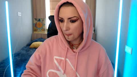 Snapshot of sweet_n_strong chatting on 25, 4, 2026 sweet_n_strong online show from 25, 4, 2026