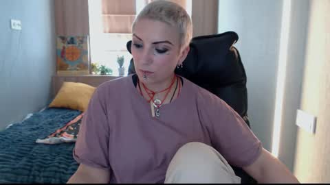 sweet_n_strong online show from 13, 6, 2026