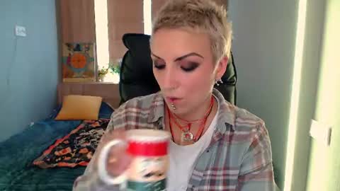 sweet_n_strong online show from 22, 6, 2026